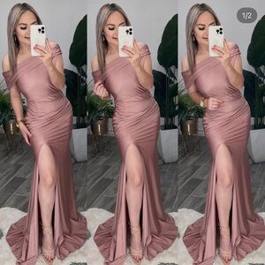 Elegant Off-Shoulder Mauve Evening Gown